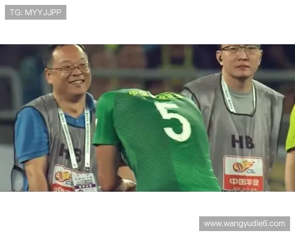 埃斯波西托近在咫尺空门踢飞小孩还得多练脚法真让人哭笑不得